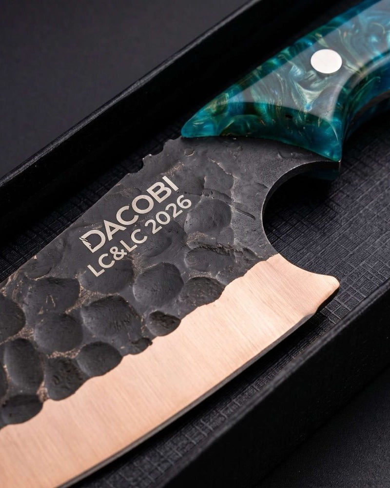 Подарък за съпруга, инициали и година, гравирани с лазер върху острие DACOBI, в подаръчната кутия