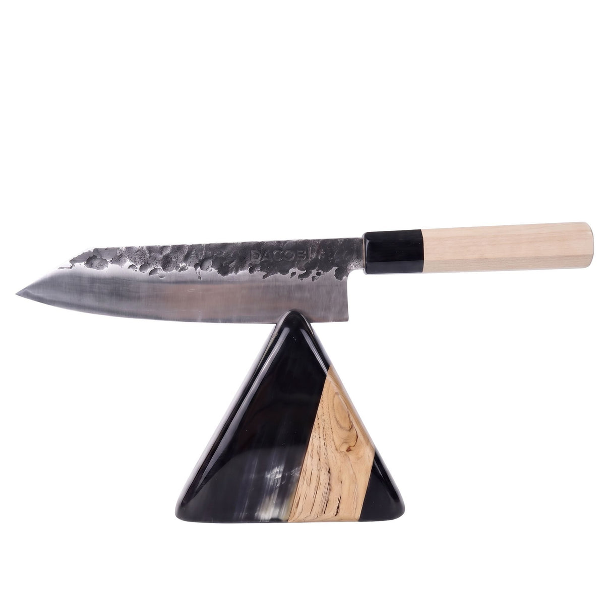 Професионален нож Kiritsuke Tsuchime на поставка